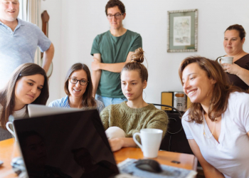30+ Scholarships for Military Spouses