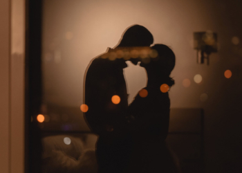 Staying connected: 15 date night ideas for military couples