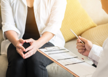 With tardy insurance payments, military families concerned about health care and services