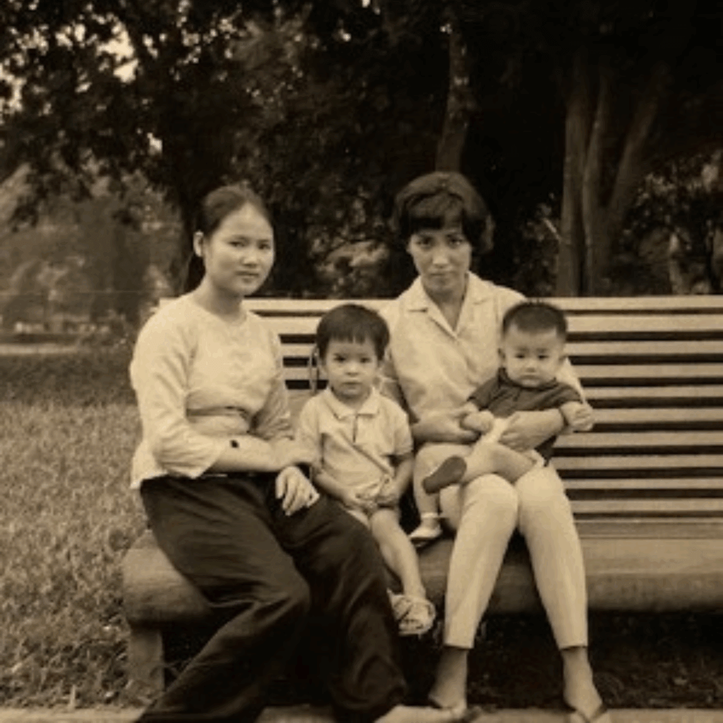 fall of saigon, vietnam war, south vietnam, saigon