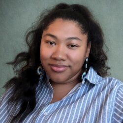 Reyna Worthy Headshot