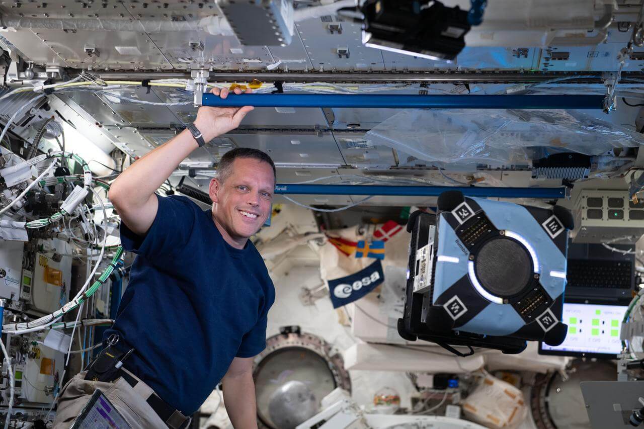 Portrait of NASA astronaut Bob Hines